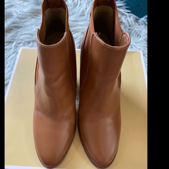 Michael Kors Jillian Bootie Leather - Picture 3 of 4